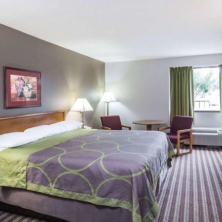 Hotel Super 8 By Wyndham Oxford Esterno foto