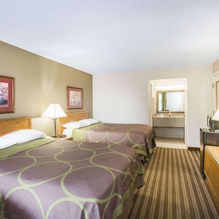 Hotel Super 8 By Wyndham Oxford Esterno foto