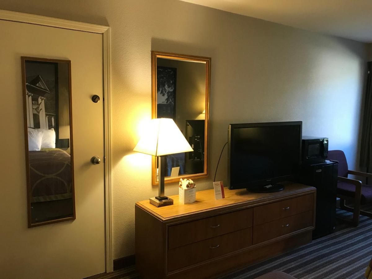 Hotel Super 8 By Wyndham Oxford Esterno foto