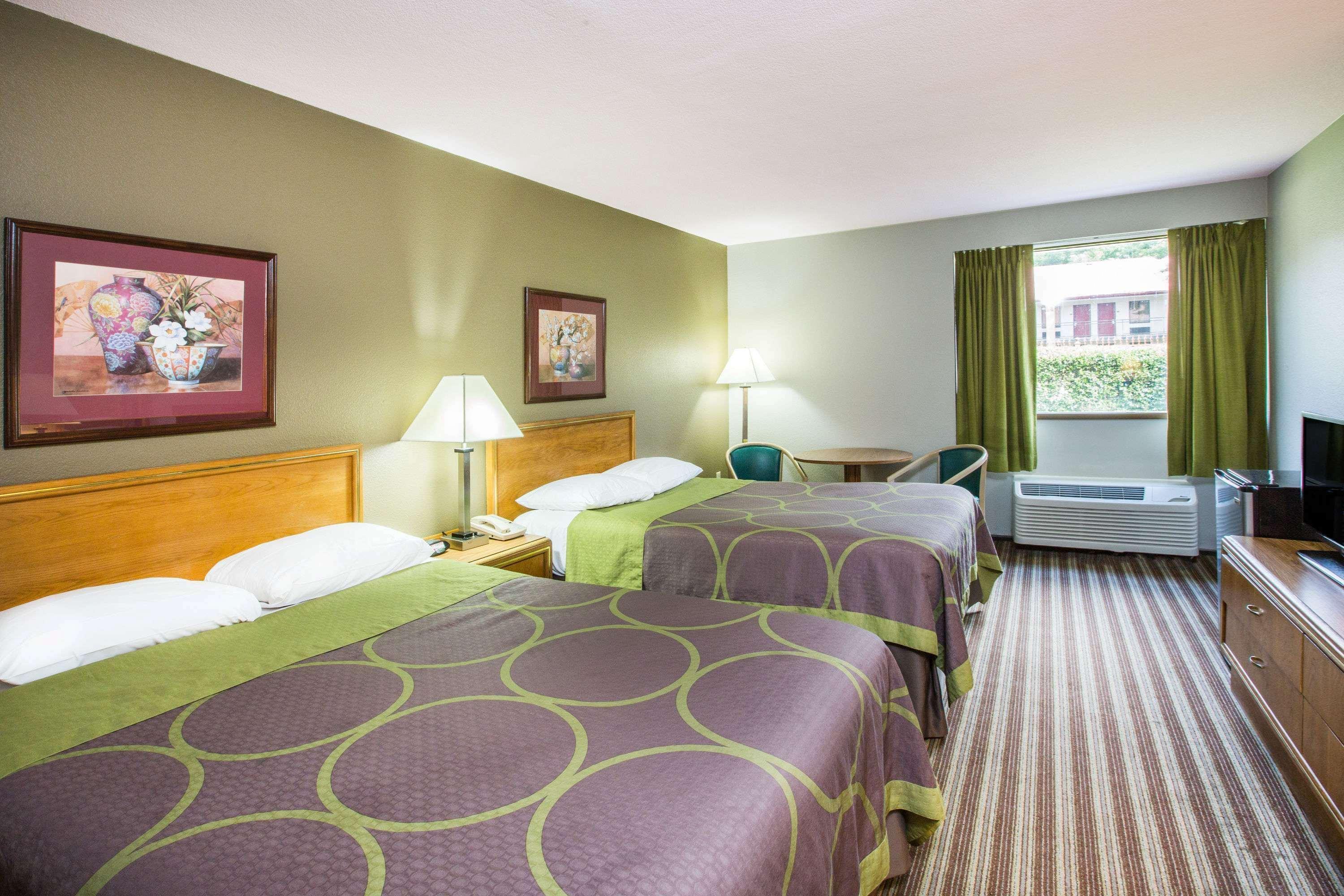 Hotel Super 8 By Wyndham Oxford Esterno foto