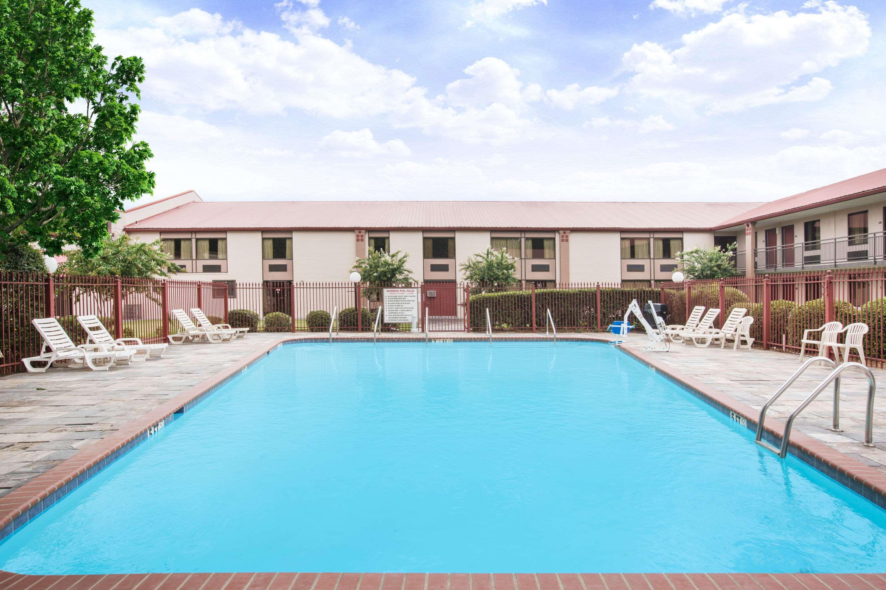 Hotel Super 8 By Wyndham Oxford Esterno foto